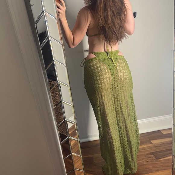 Green Crochet Bikini Set with Cover-Up - Picture 2 of 2
